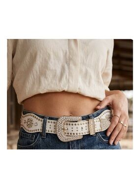 Embellished White Leather & Rhinestone Western Statement Belt Size 34-36 in